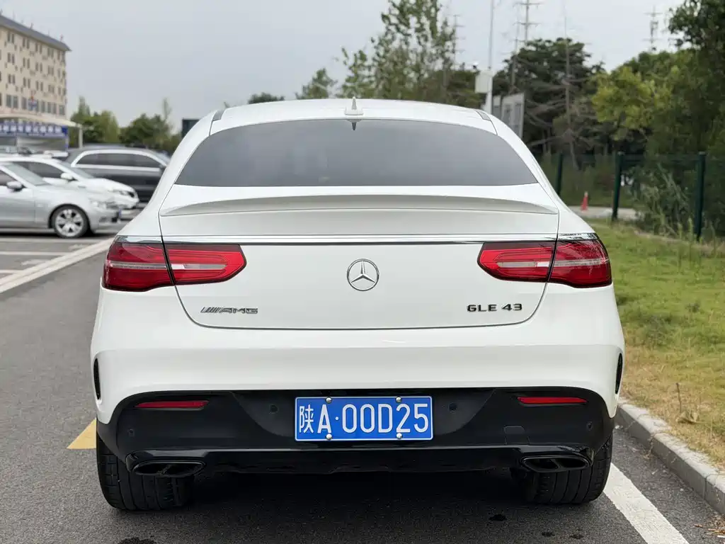 Mercedes-Benz GLE Coupe AMG — миниатюра 6