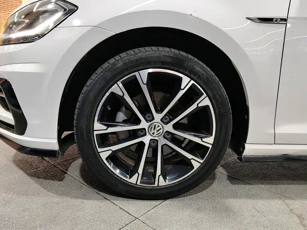 Volkswagen Golf — миниатюра 15