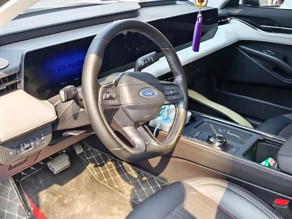 Ford Mondeo — миниатюра 6
