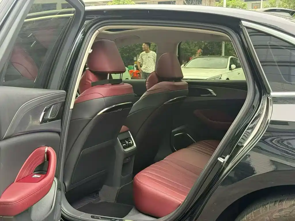 Hongqi Hongqi H5 — миниатюра 5