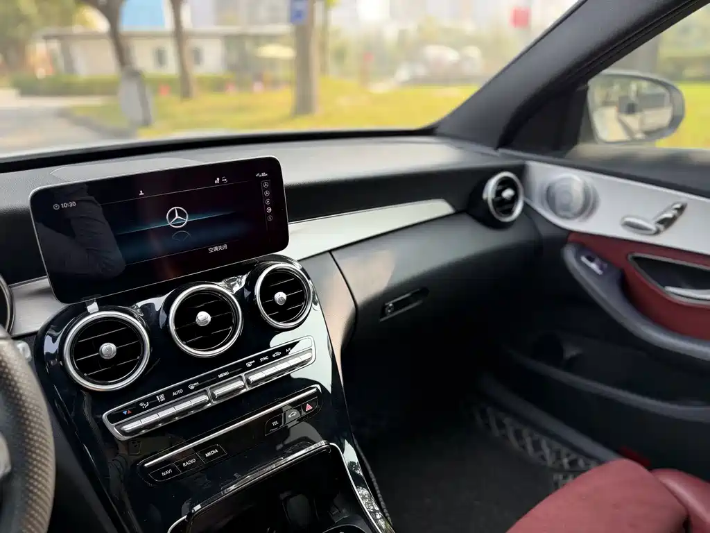 Mercedes-Benz C-Class — миниатюра 17