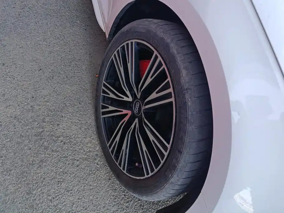 Audi A4L — миниатюра 6