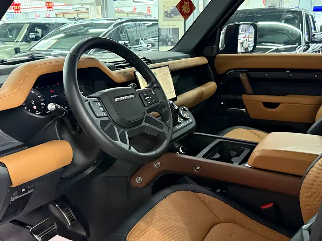 Land Rover Defender — миниатюра 4