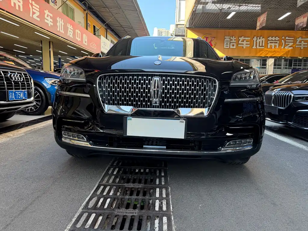 Lincoln Aviator — миниатюра 2