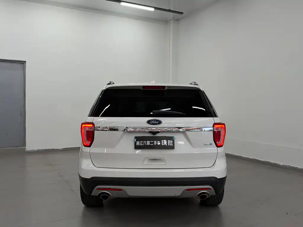 Ford Explorer (Import) — миниатюра 7