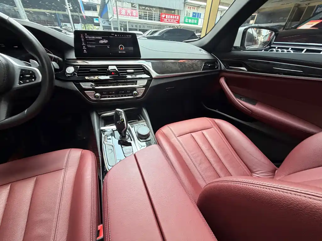 BMW 5 Series — миниатюра 29
