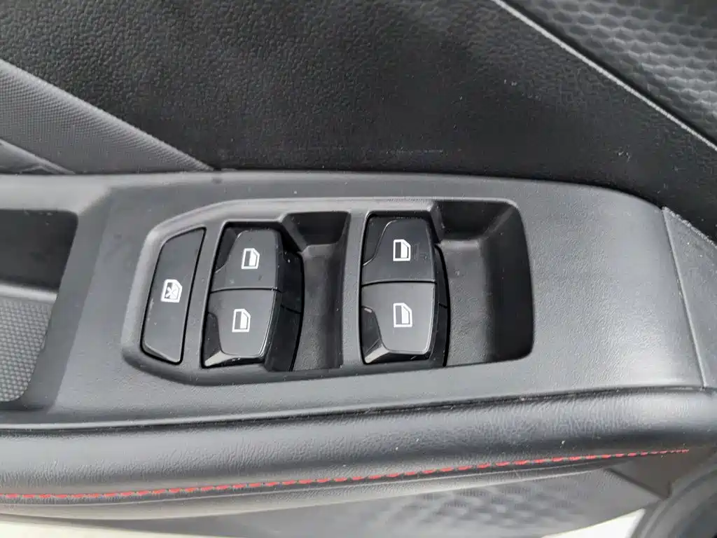 MG MG5 - фото 9