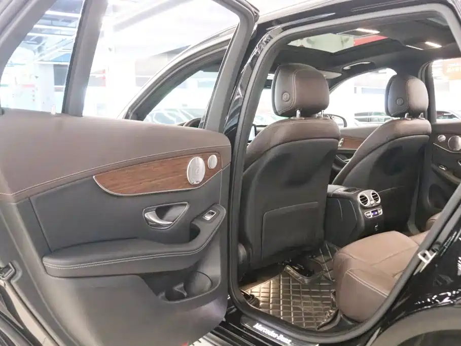 Mercedes-Benz GLC — миниатюра 16