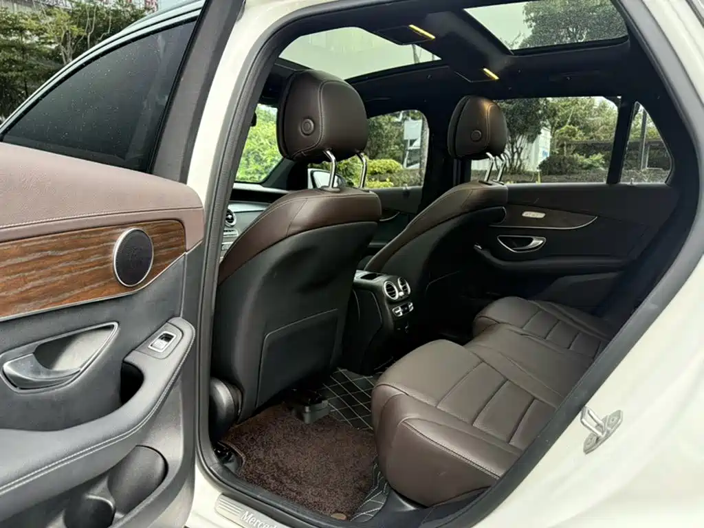 Mercedes-Benz GLC — миниатюра 12