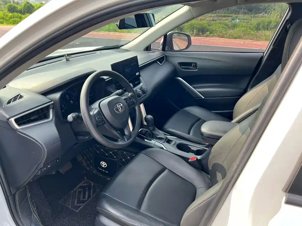 Toyota Corolla Cross — миниатюра 6