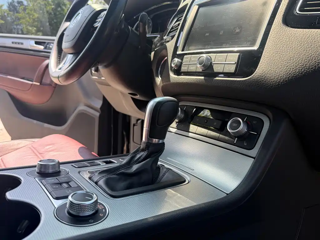 Volkswagen Touareg 2017 3.0TSI R-Line