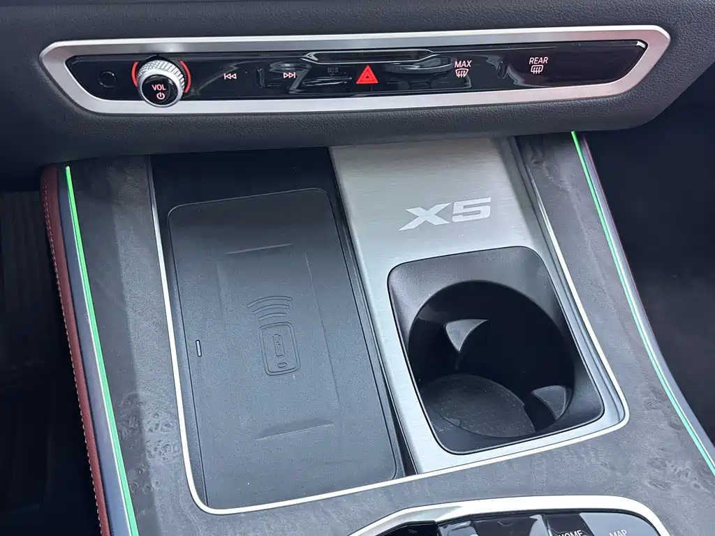 BMW X5 — миниатюра 12