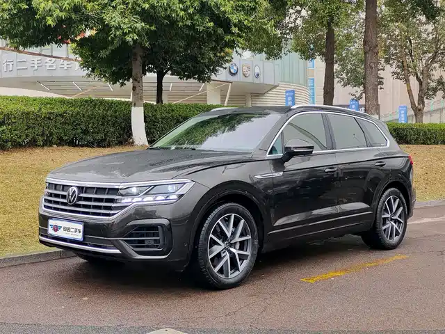 VOLKSWAGEN TOUAREG 2021