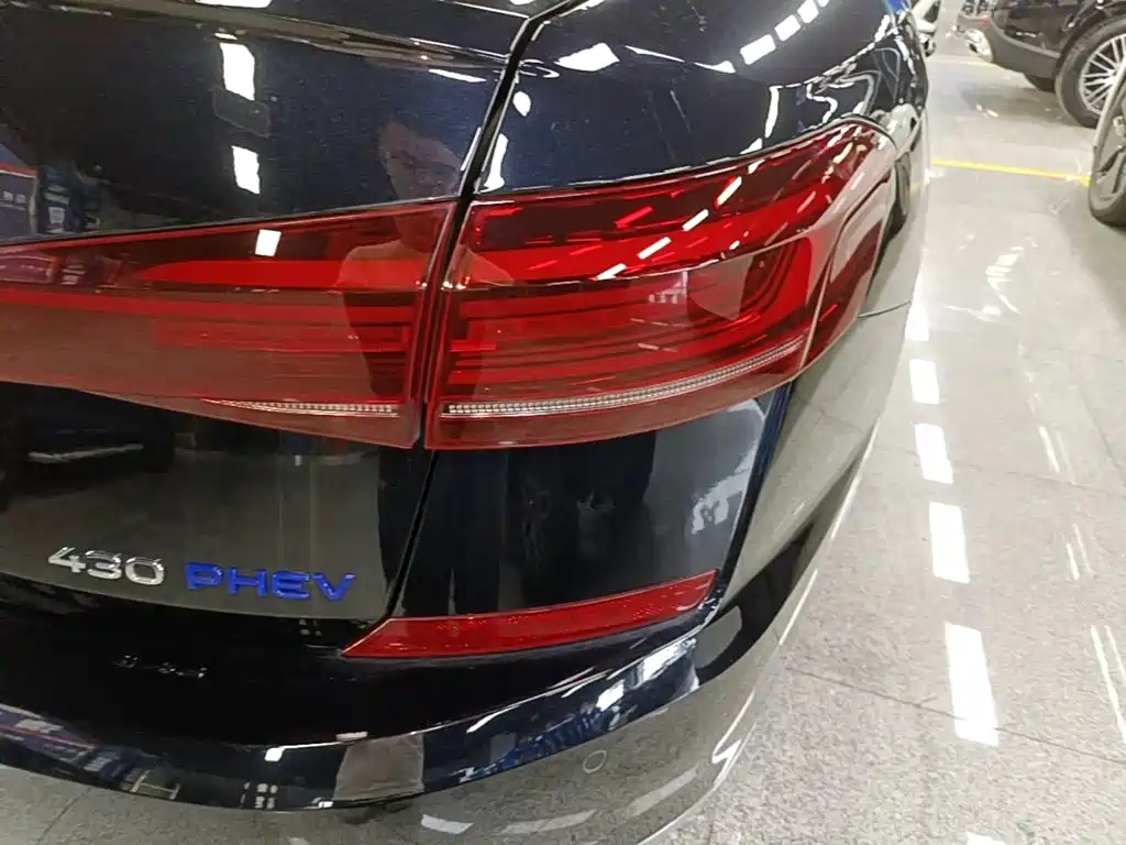 Volkswagen Passat PHEV — миниатюра 8