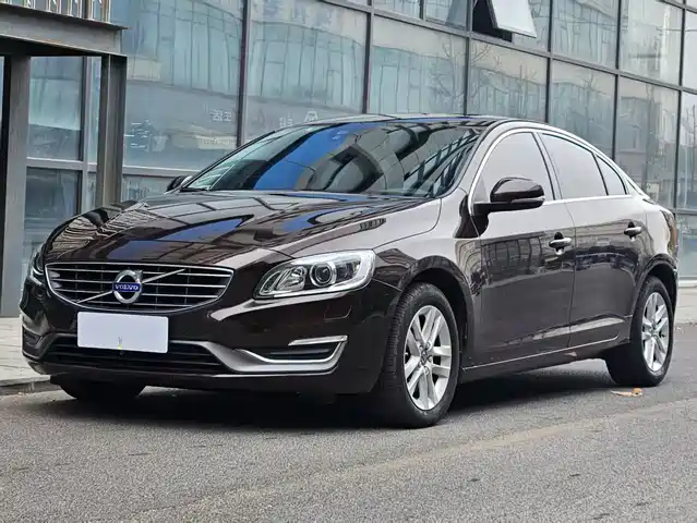 VOLVO S60 2017