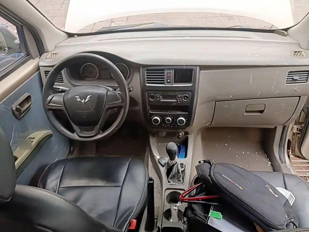 Wuling Rongguang V — миниатюра 10