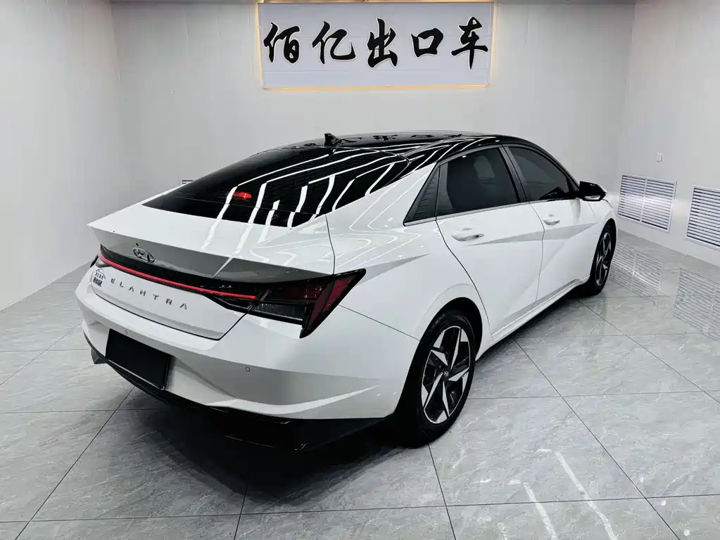 Hyundai Elantra — миниатюра 4