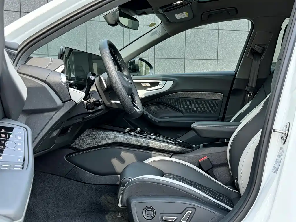 Audi A5L — миниатюра 4