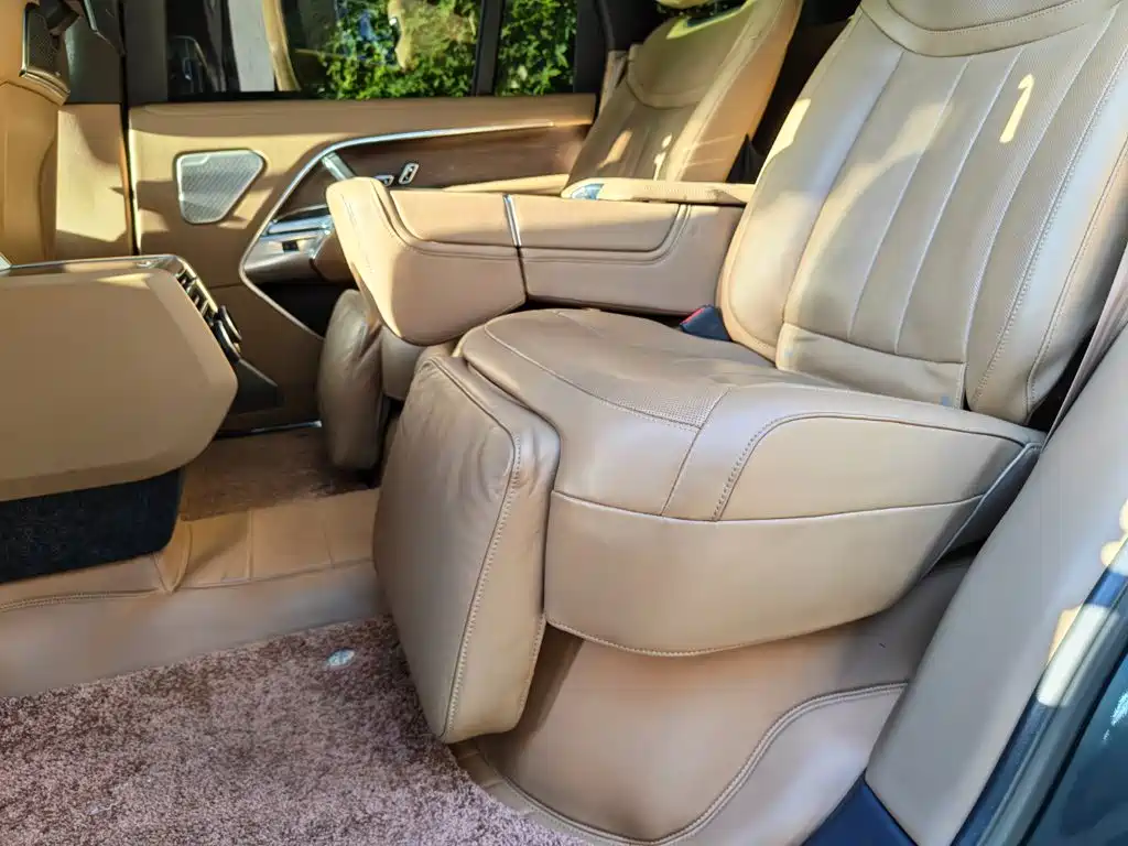Land Rover Range Rover — миниатюра 8