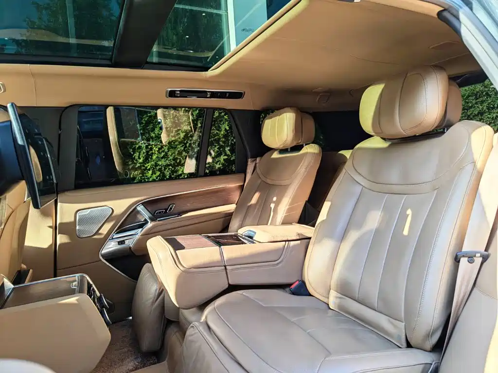 Land Rover Range Rover — миниатюра 9