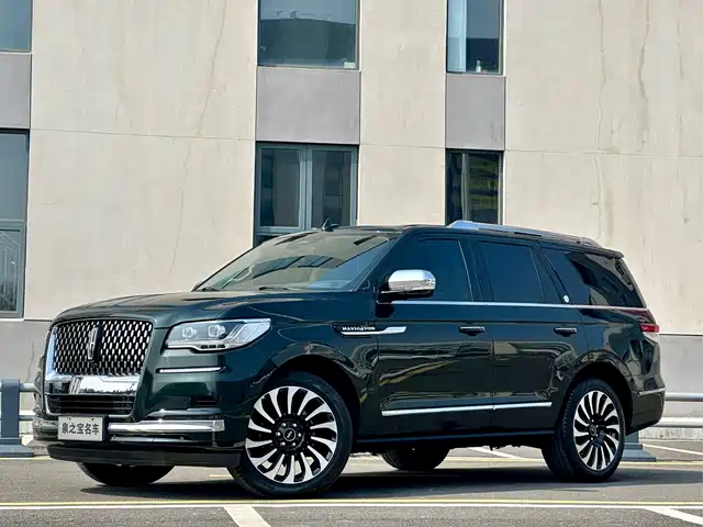 LINCOLN NAVIGATOR 2022