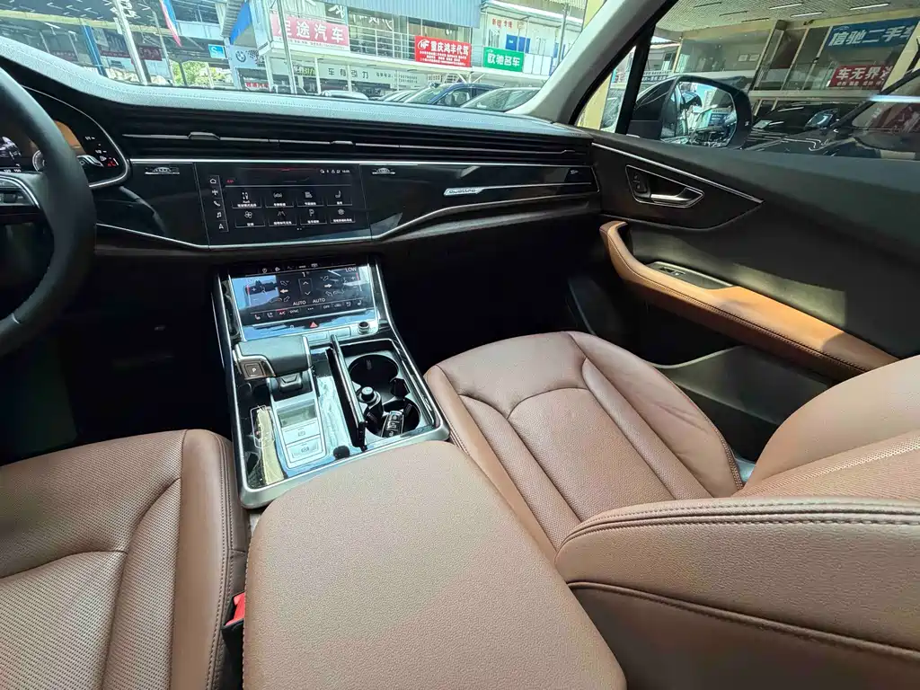 Audi Q7 — миниатюра 30
