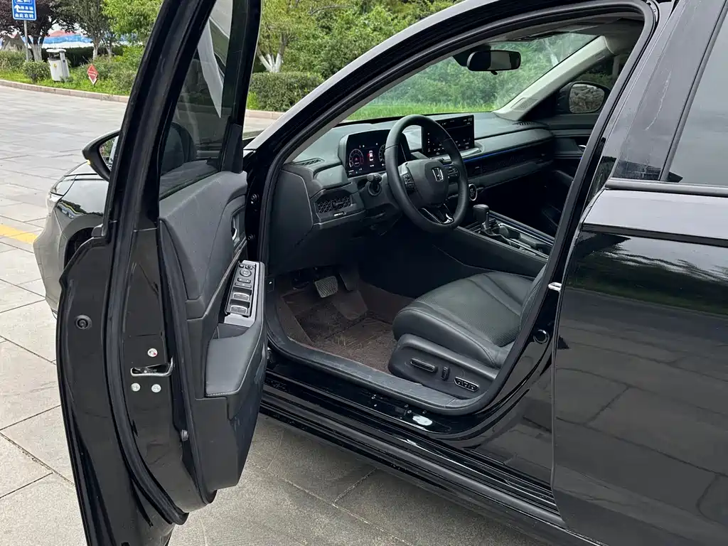 Honda Accord 2025 Sport 260TURBO Luxury