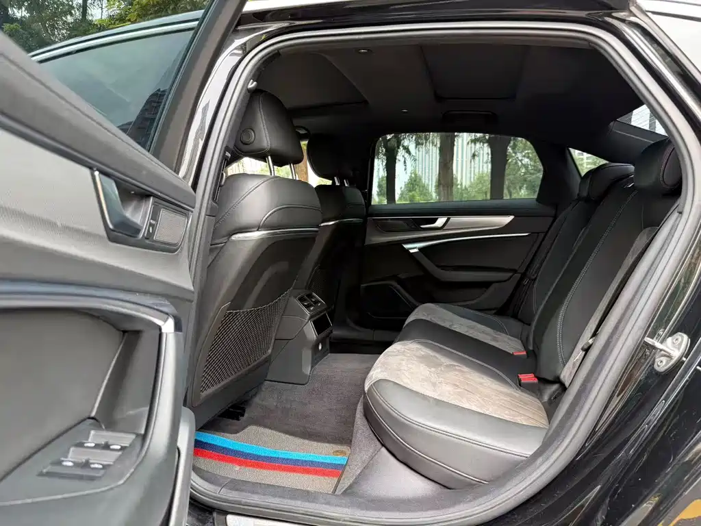 Audi A6L New Energy — миниатюра 6