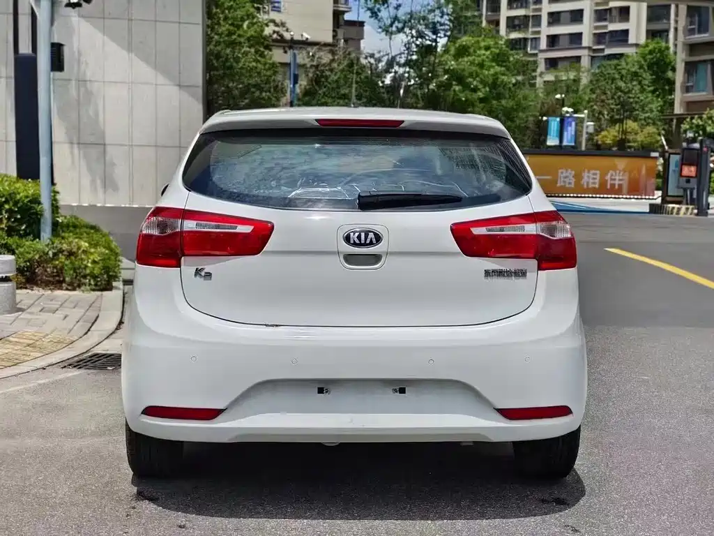 Kia K2 — миниатюра 8