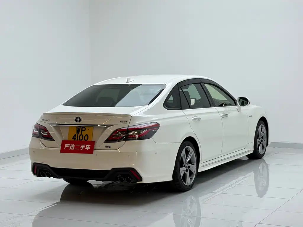 Toyota Crown (Import) — миниатюра 12