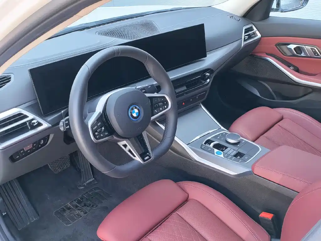 BMW i3 2025 eDrive 35 L