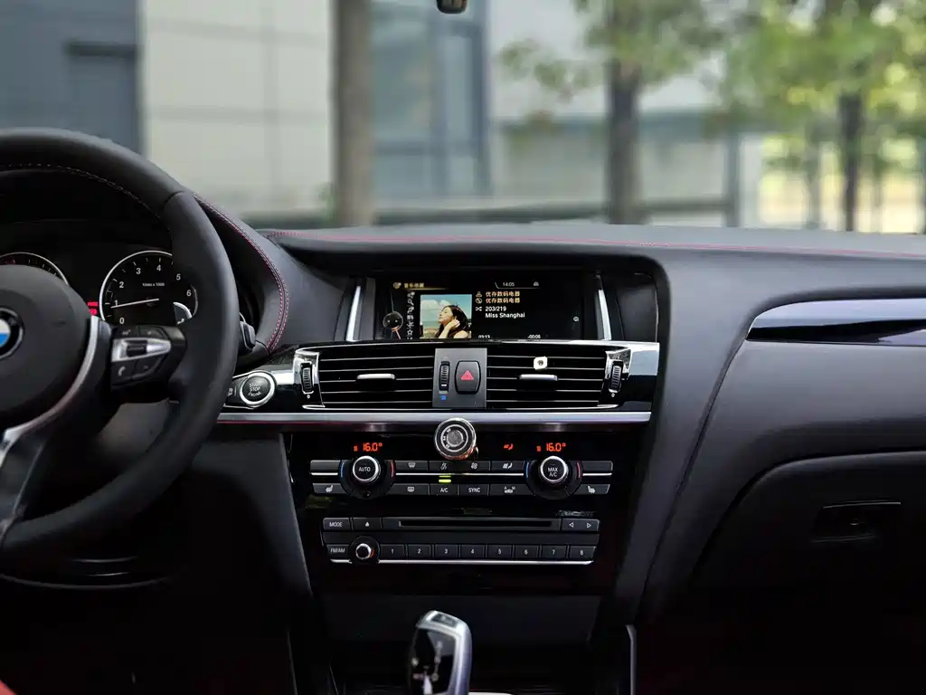 BMW X4 — миниатюра 5
