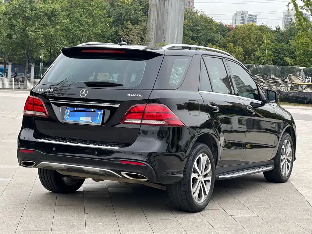 Mercedes-Benz GLE (Import) — миниатюра 3
