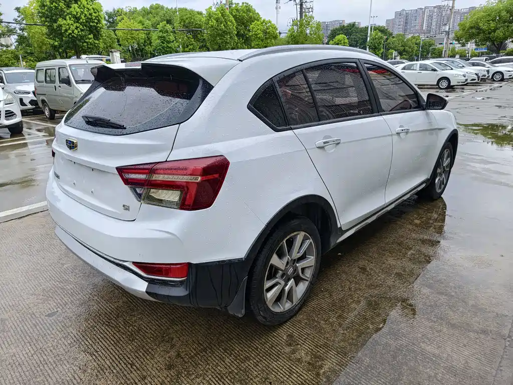 Geely Vision S1 — миниатюра 6