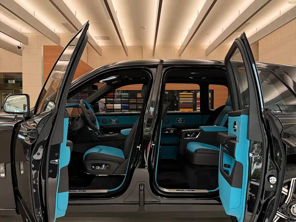 Rolls-Royce Cullinan — миниатюра 4