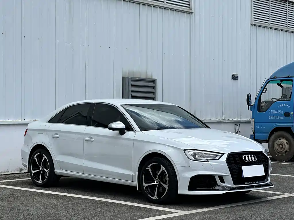 Audi A3 - фото 3