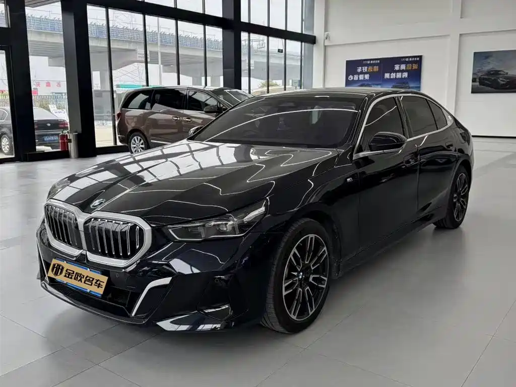 BMW 5 Series 2024