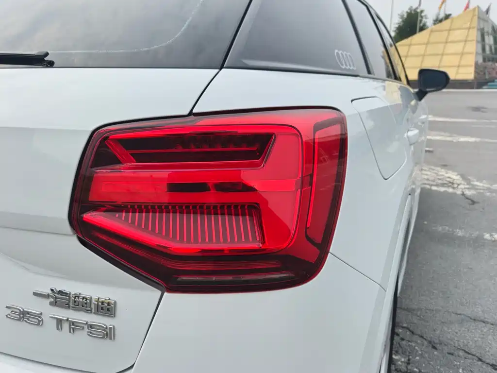 Audi Q2L — миниатюра 9