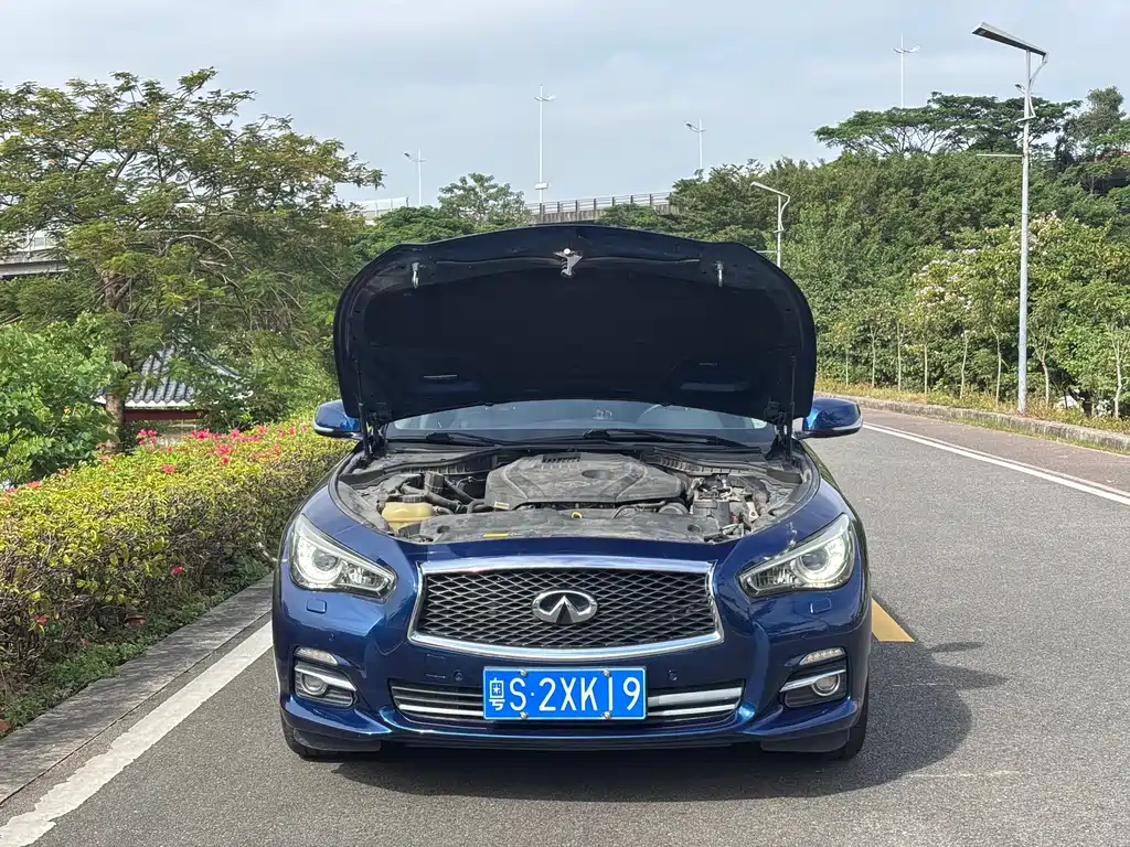 INFINITI Q50L