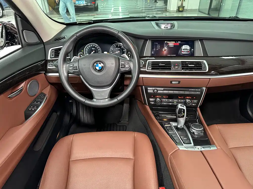 BMW 5 Series GT — миниатюра 18