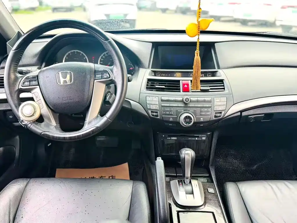 Honda Accord — миниатюра 6