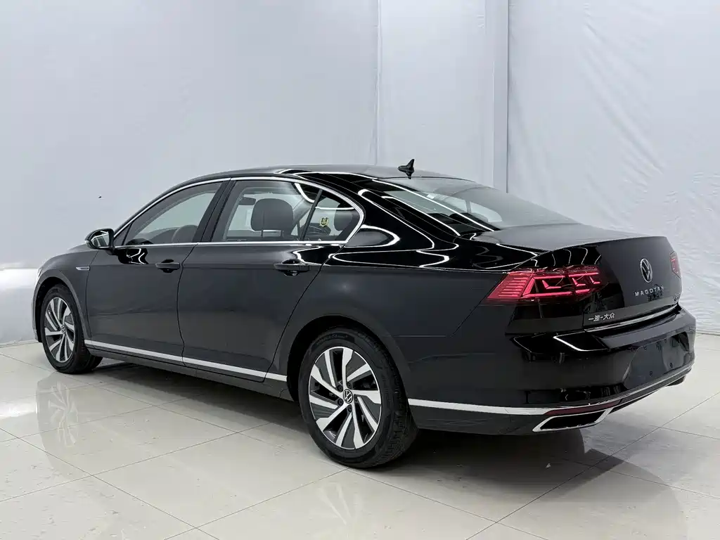 Volkswagen Magotan PHEV — миниатюра 14
