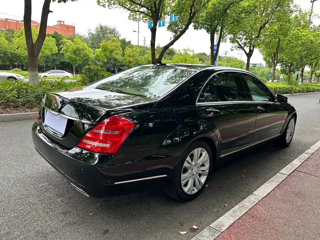 Mercedes-Benz S-Class — миниатюра 6