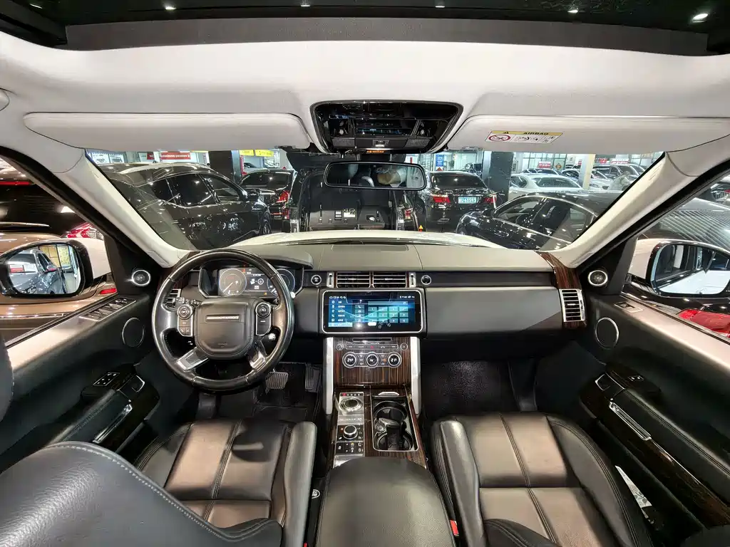 Land Rover Range Rover — миниатюра 9