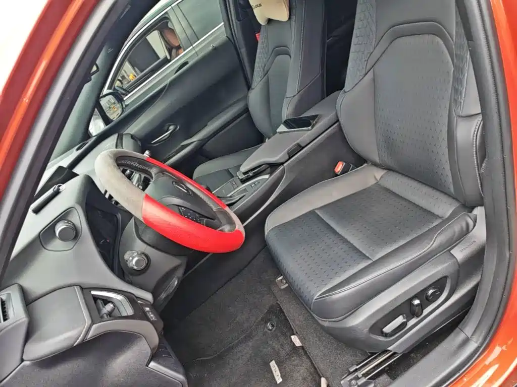 Lexus UX — миниатюра 15
