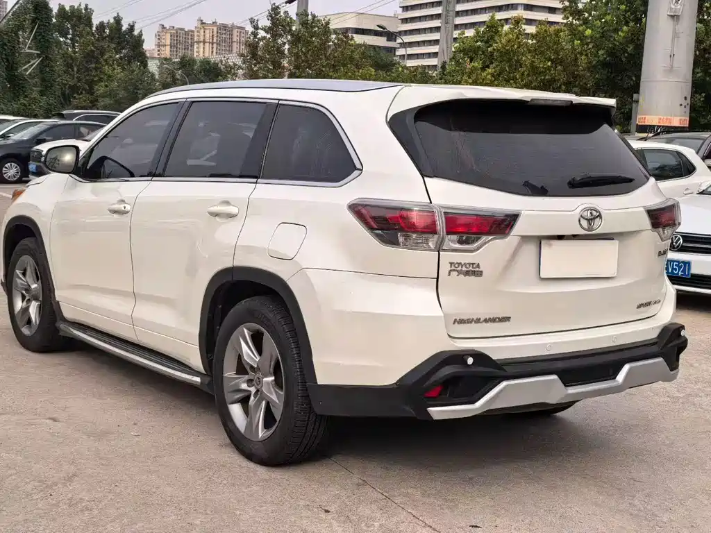 Toyota Highlander — миниатюра 8
