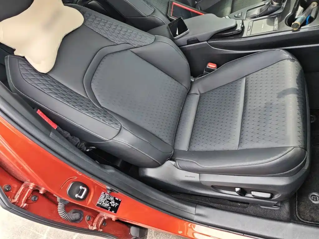 Lexus UX — миниатюра 25
