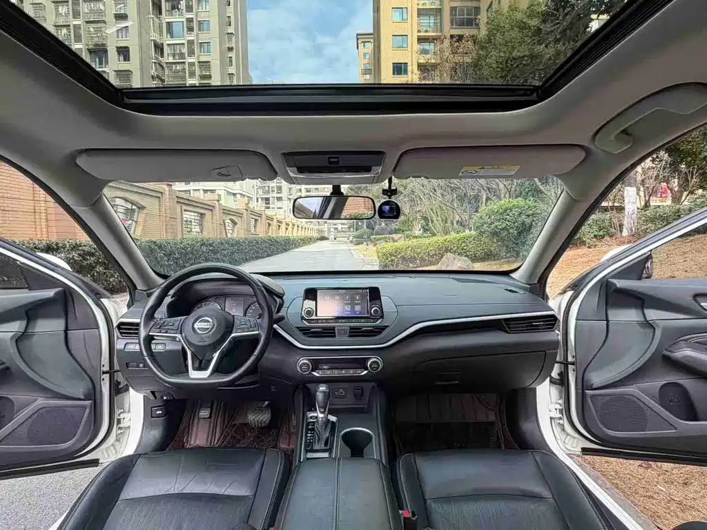 Nissan Teana — миниатюра 8