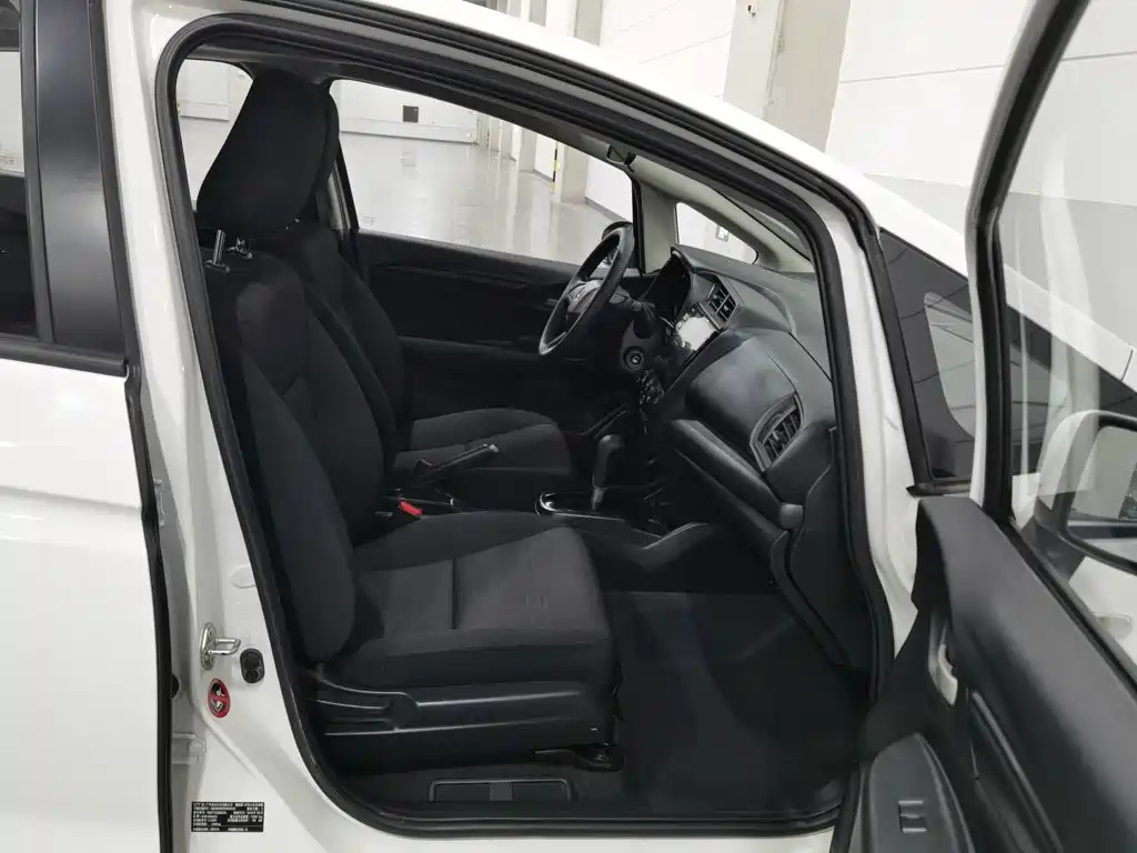Honda Fit — миниатюра 23