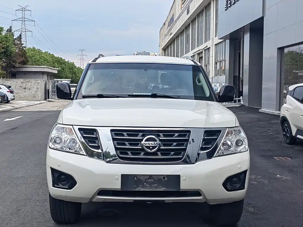 NISSAN TOURE